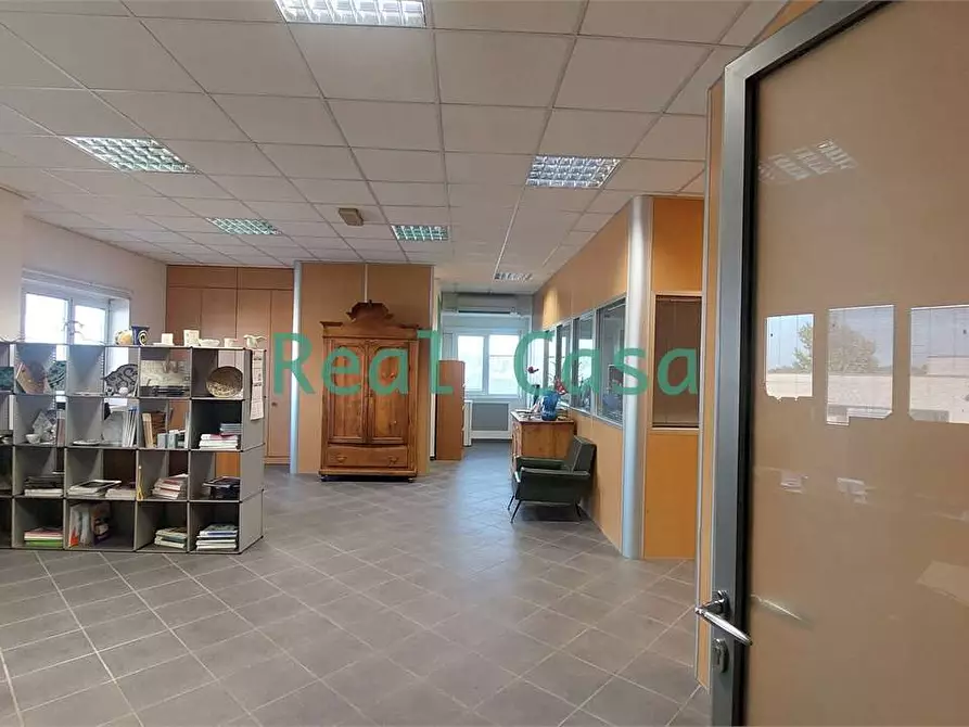 Immagine 2 di Ufficio in affitto  a Maranello