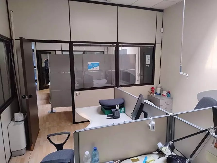 Immagine 6 di Laboratorio in affitto  in Viale Virgilio  a Modena