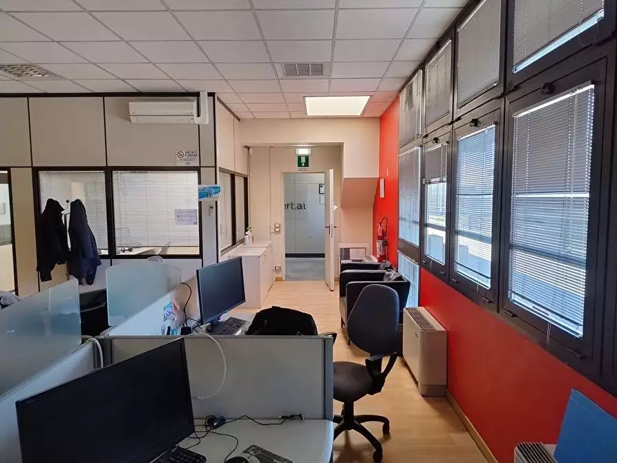 Immagine 7 di Laboratorio in affitto  in Viale Virgilio  a Modena
