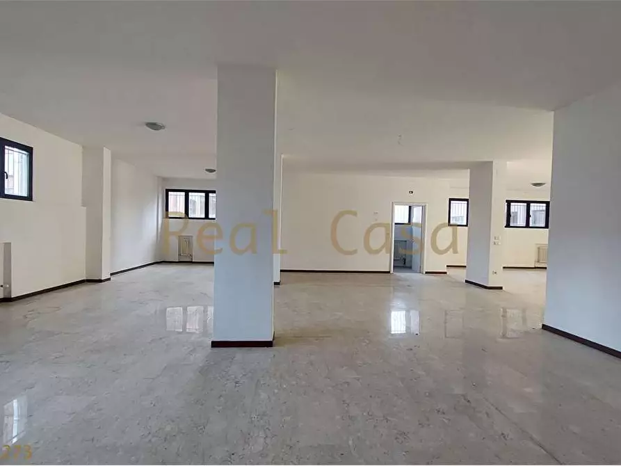 Immagine 38 di Ufficio in vendita  in Via Giardini  322 a Modena