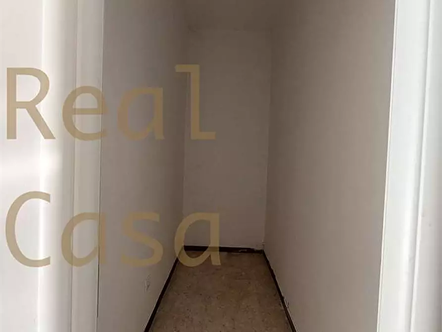 Immagine 18 di Negozio in vendita  in Via Giardini  322 a Modena