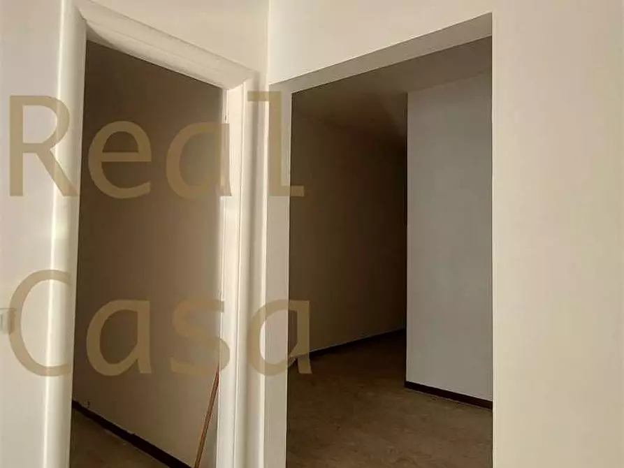 Immagine 19 di Negozio in vendita  in Via Giardini  322 a Modena