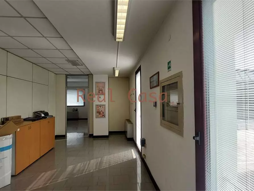 Immagine 29 di Ufficio in affitto  in Via Carlo Zucchi a Modena