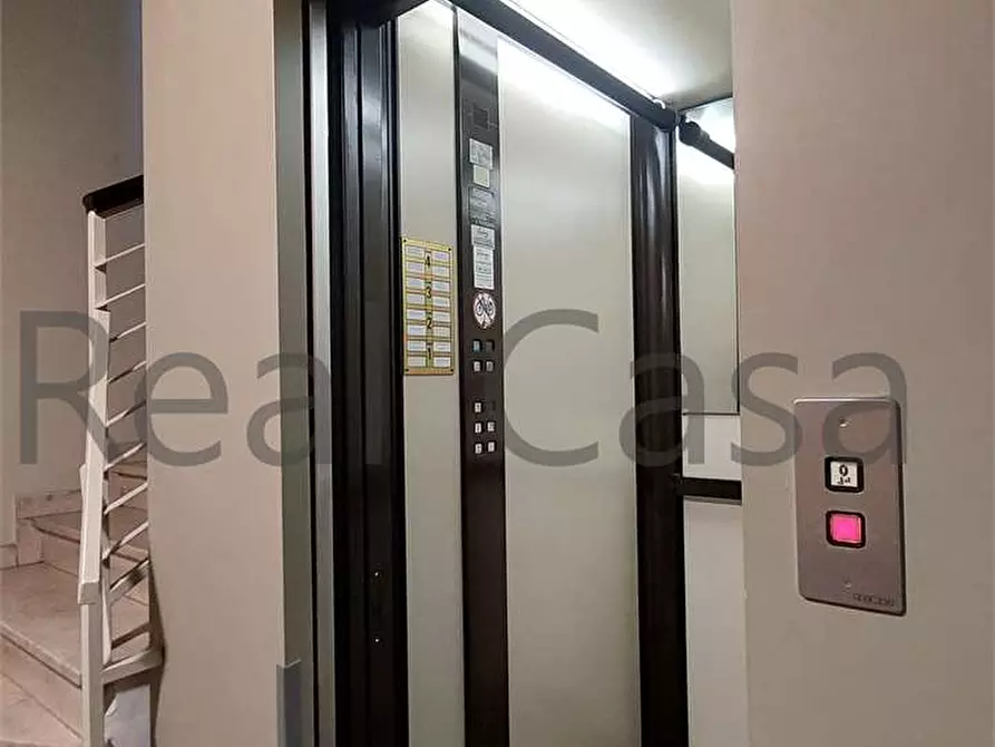 Immagine 11 di Ufficio in affitto  in Via Poletti a Modena