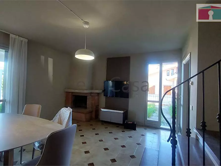 Immagine 12 di Villa in affitto  in Via Verdi  a Serramazzoni