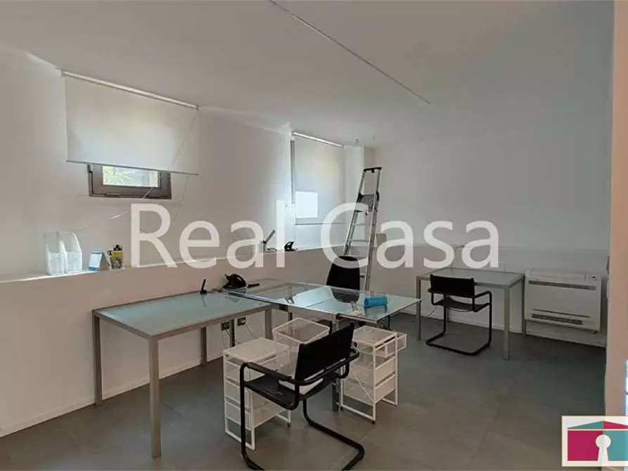 Immagine 11 di Ufficio in vendita  in Via Piave  a Modena