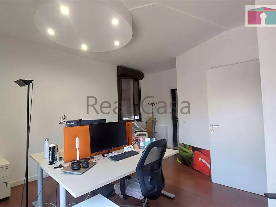 Immagine 20 di Ufficio in vendita  in Via Grecia a Modena