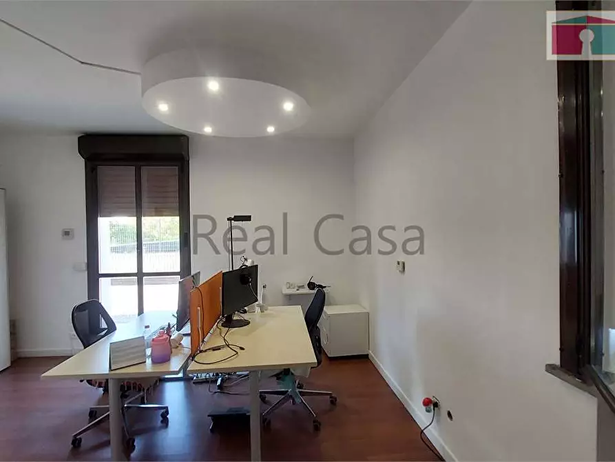 Immagine 36 di Ufficio in vendita  in Via Grecia a Modena