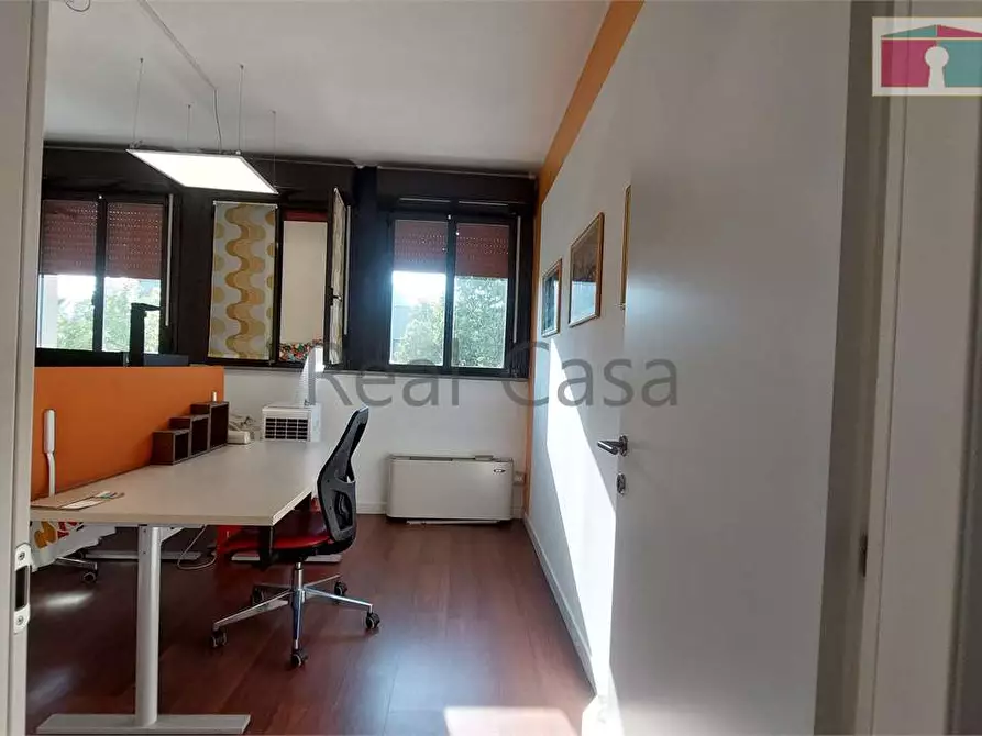 Immagine 19 di Ufficio in vendita  in Via Grecia a Modena