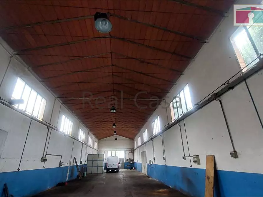 Immagine 2 di Capannone industriale in vendita  a Modena