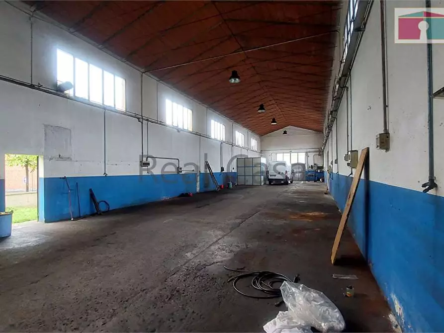 Immagine 4 di Capannone industriale in vendita  a Modena