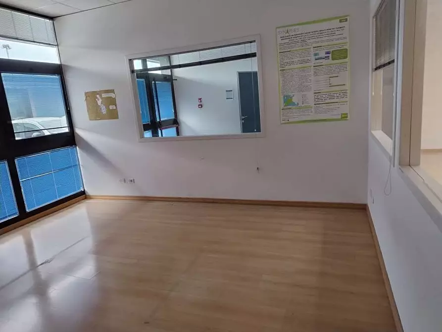 Immagine 1 di Ufficio in affitto  in Via Ovidio  a Modena