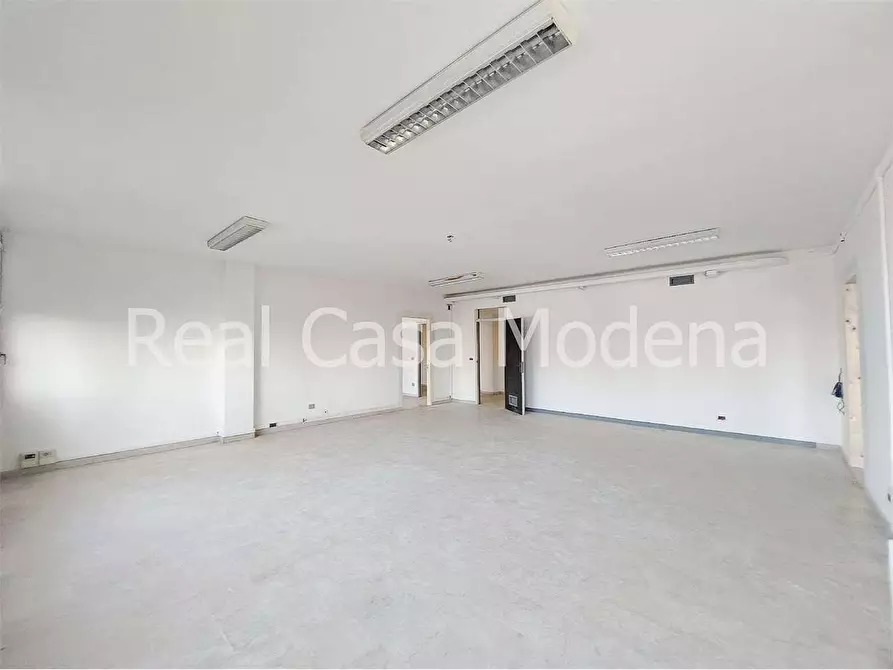 Immagine 4 di Ufficio in vendita  in Via Cagliostro a Modena