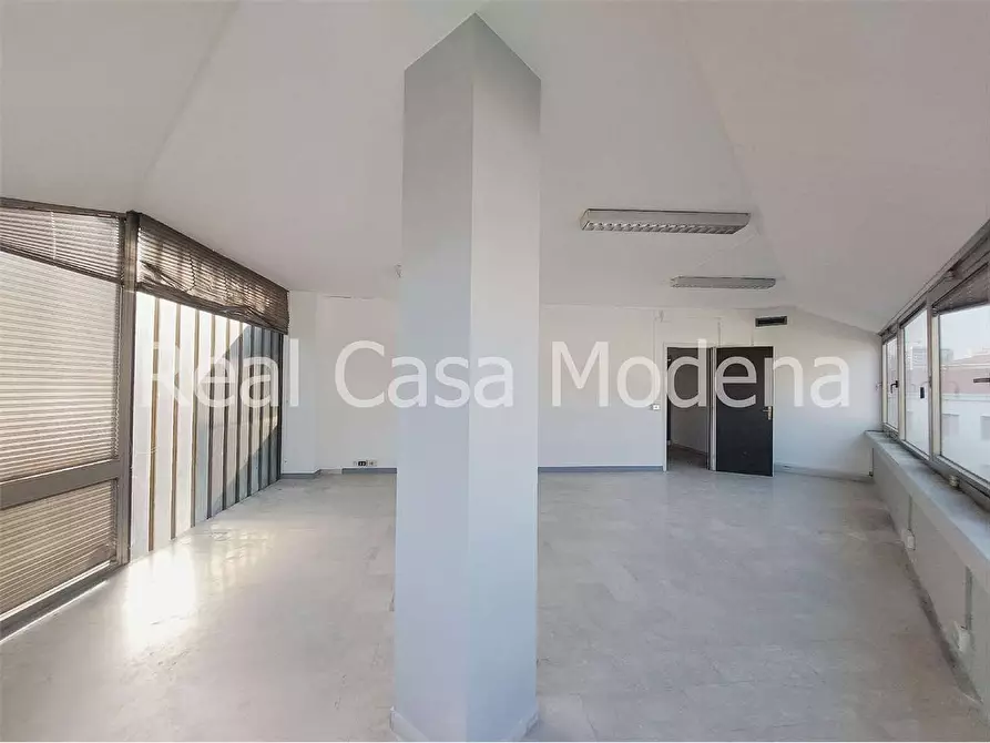 Immagine 27 di Ufficio in vendita  in Via Cagliostro a Modena