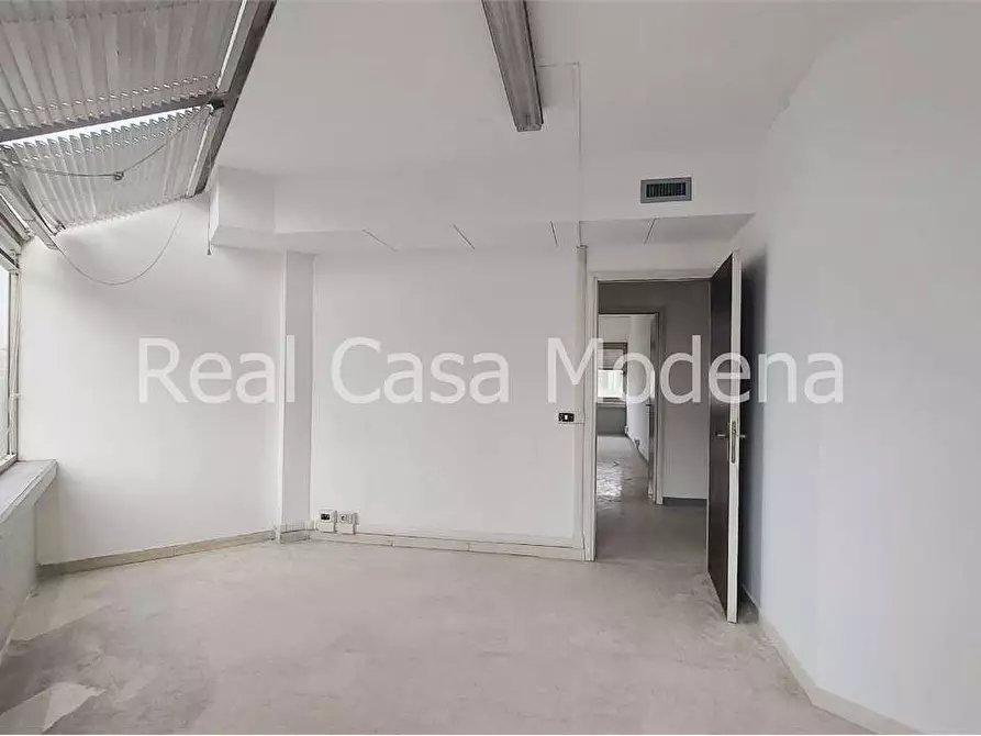 Immagine 28 di Ufficio in vendita  in Via Cagliostro a Modena