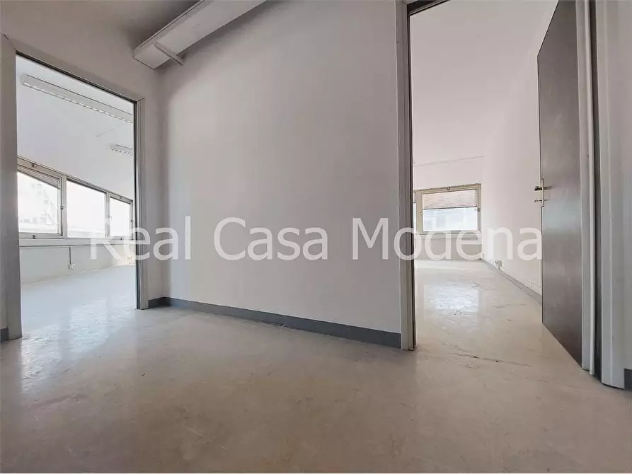 Immagine 26 di Ufficio in vendita  in Via Cagliostro a Modena