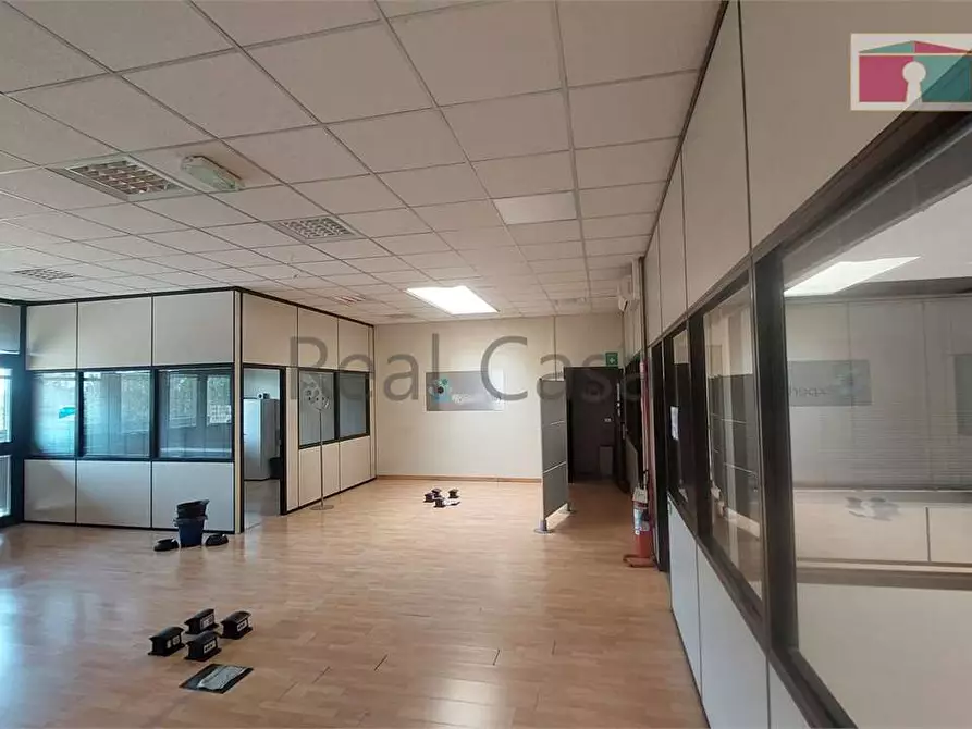 Immagine 10 di Laboratorio in affitto  in Viale Virgilio  a Modena