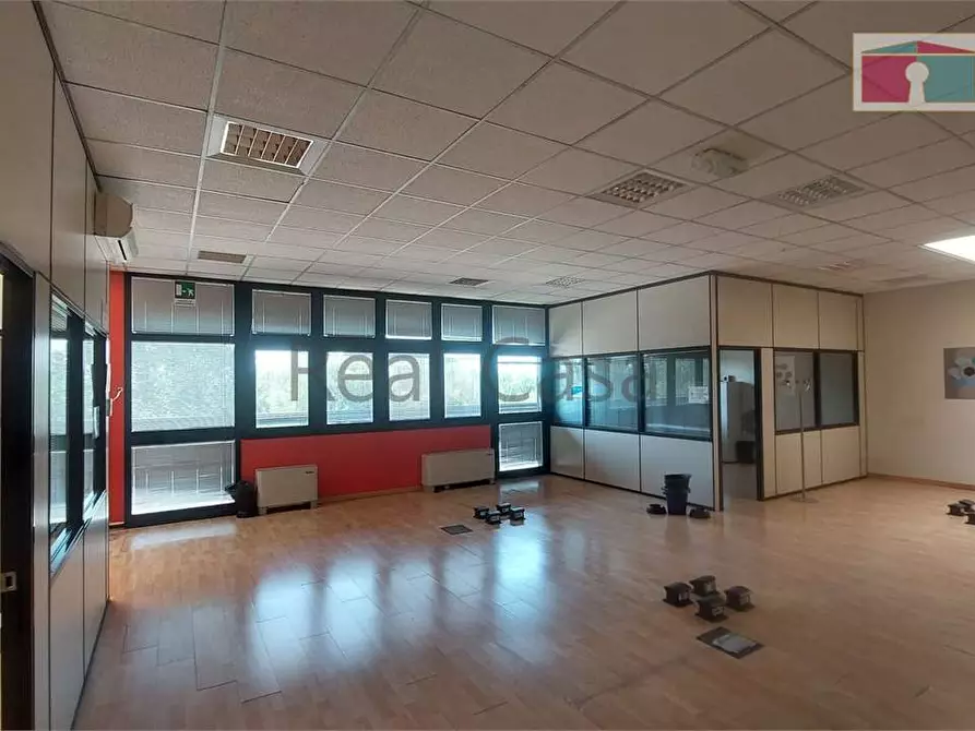 Immagine 4 di Laboratorio in affitto  in Viale Virgilio  a Modena