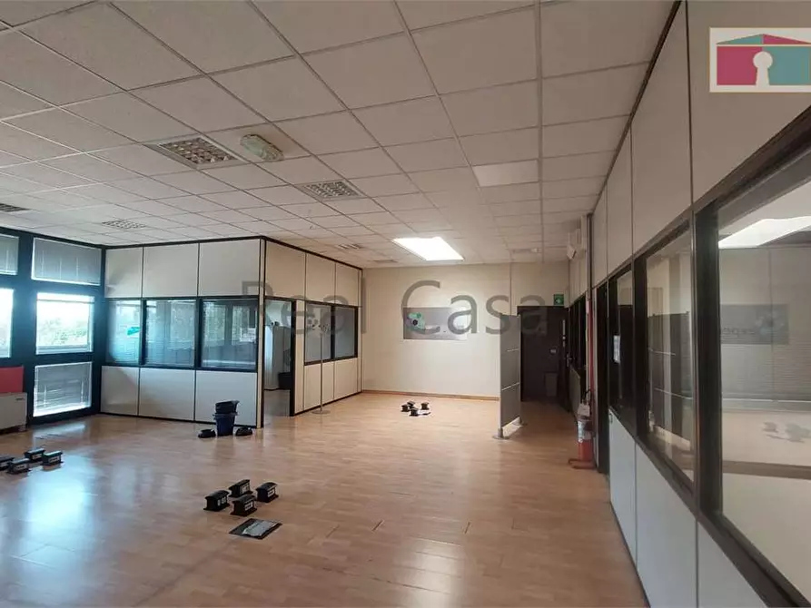 Immagine 2 di Laboratorio in affitto  in Viale Virgilio  a Modena