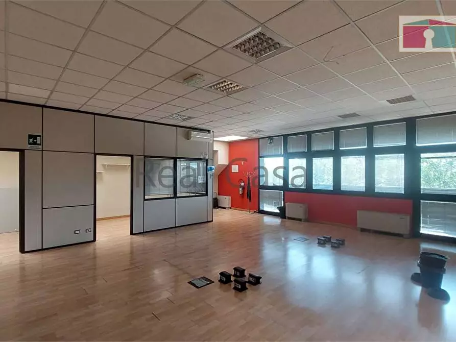 Immagine 8 di Laboratorio in affitto  in Viale Virgilio  a Modena