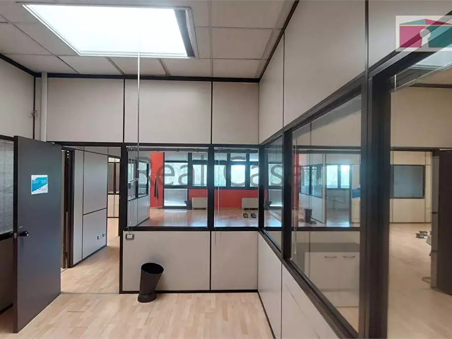 Immagine 16 di Laboratorio in affitto  in Viale Virgilio  a Modena