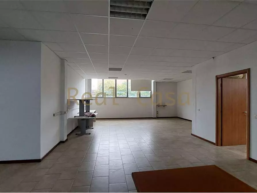 Immagine 18 di Laboratorio in vendita  a Modena