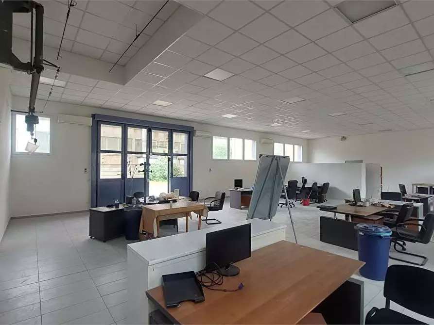 Immagine 7 di Laboratorio in affitto  in Via cesare della chiesa a Modena