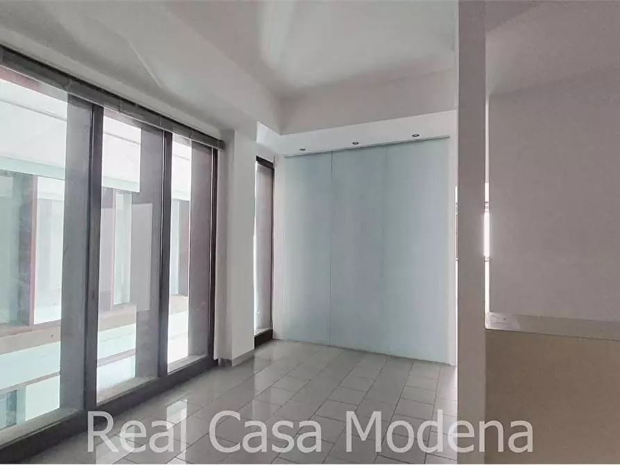 Immagine 9 di Ufficio in affitto  in Via Marianini a Modena