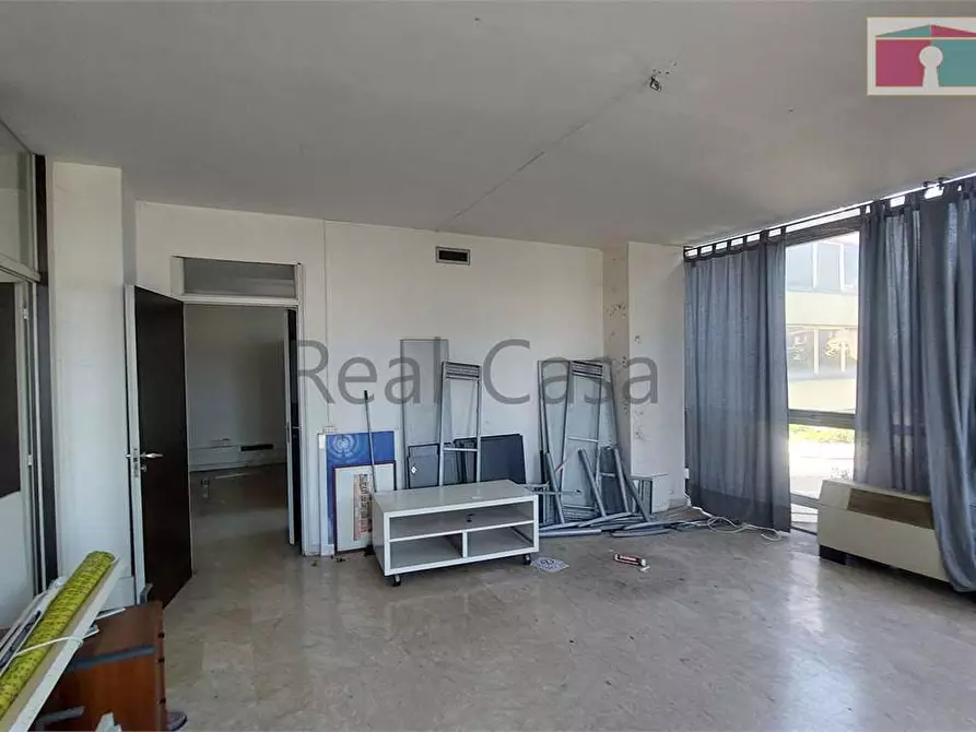 Immagine 12 di Ufficio in vendita  in Via Cagliostro  a Modena