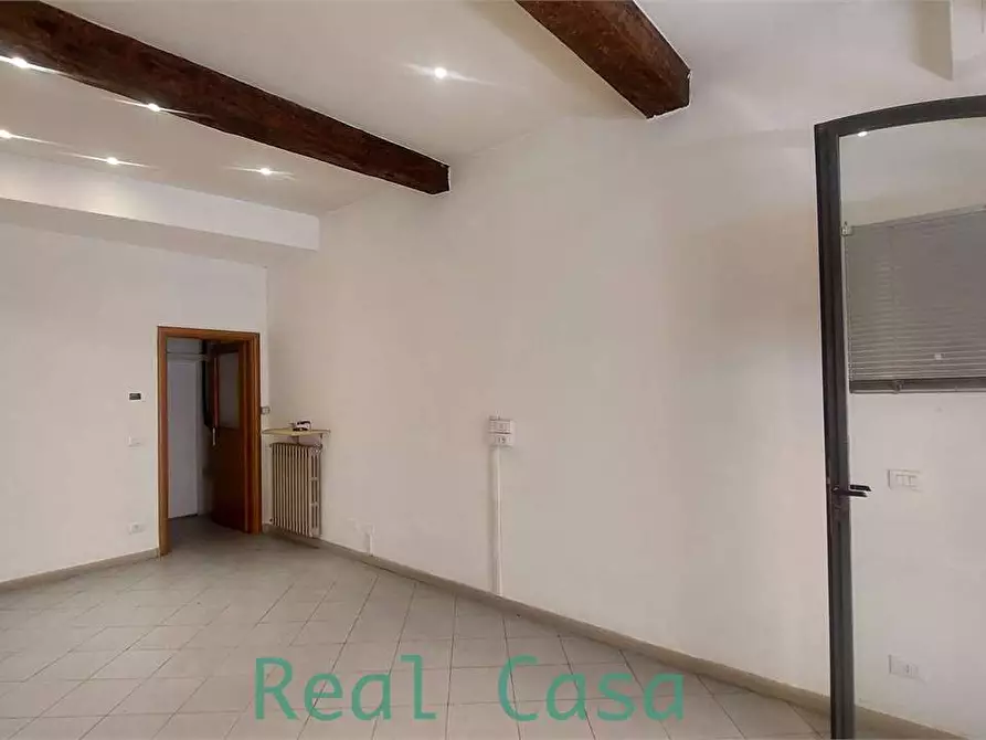 Immagine 13 di Negozio in affitto  in Via San Pietro a Modena