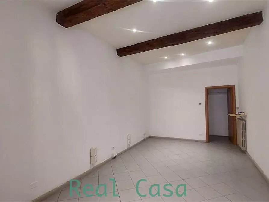 Immagine 14 di Negozio in affitto  in Via San Pietro a Modena