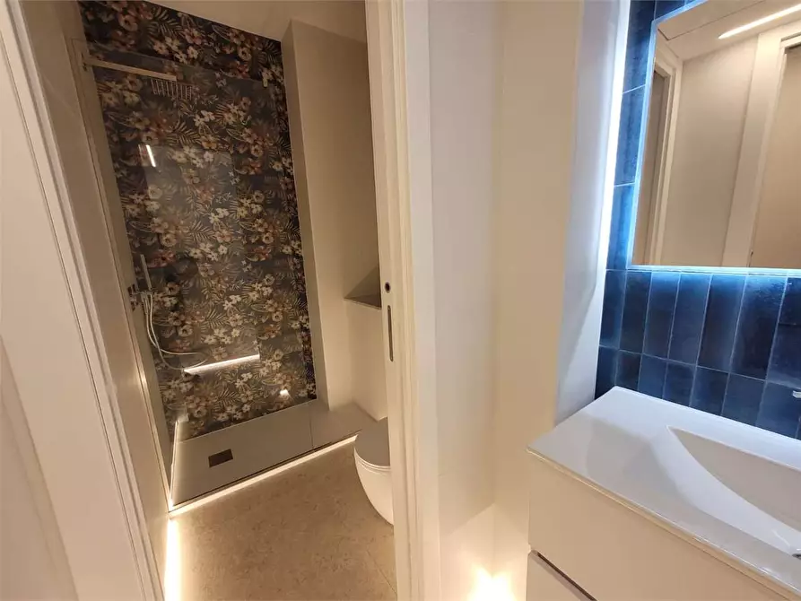 Immagine 12 di Appartamento in vendita  in via pasubio 1 a Siracusa