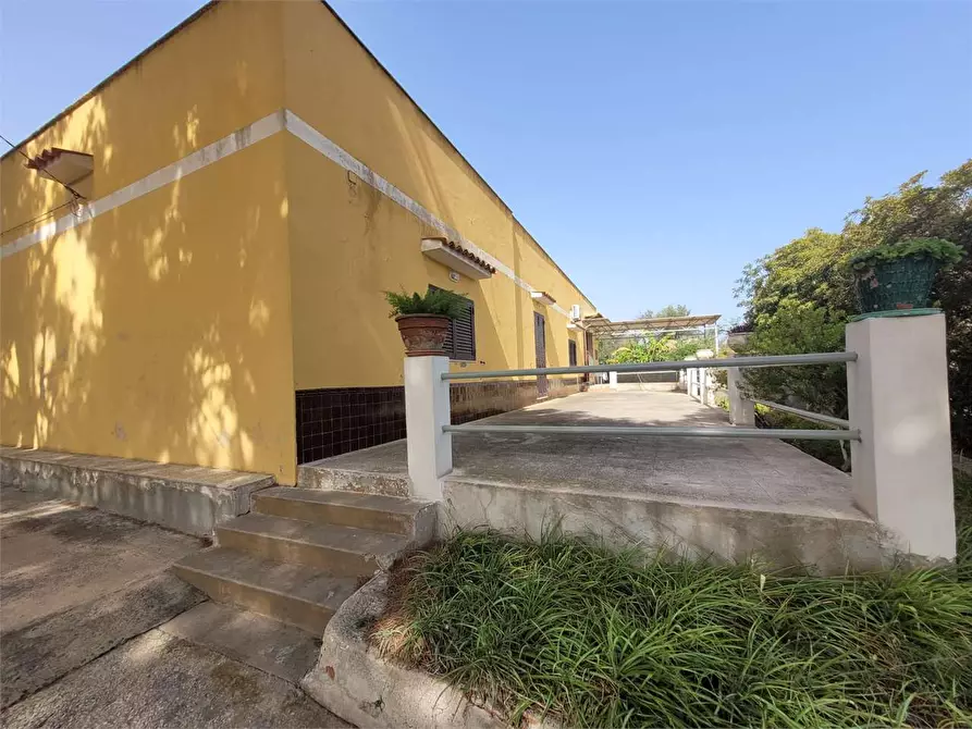 Immagine 3 di Villa in vendita  in via tringali 41 a Augusta