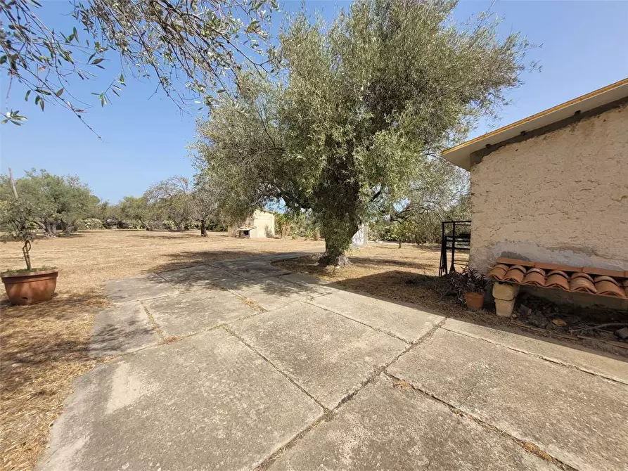 Immagine 12 di Villa in vendita  in via tringali 41 a Augusta