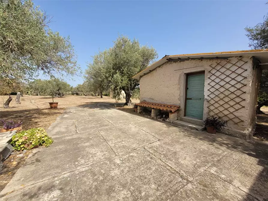 Immagine 13 di Villa in vendita  in via tringali 41 a Augusta