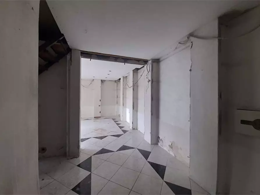 Immagine 7 di Negozio in vendita  in via sicilia 1 a Siracusa