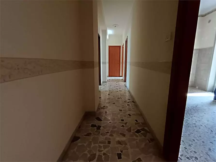 Immagine 12 di Appartamento in vendita  in via palagonia 1 a Siracusa