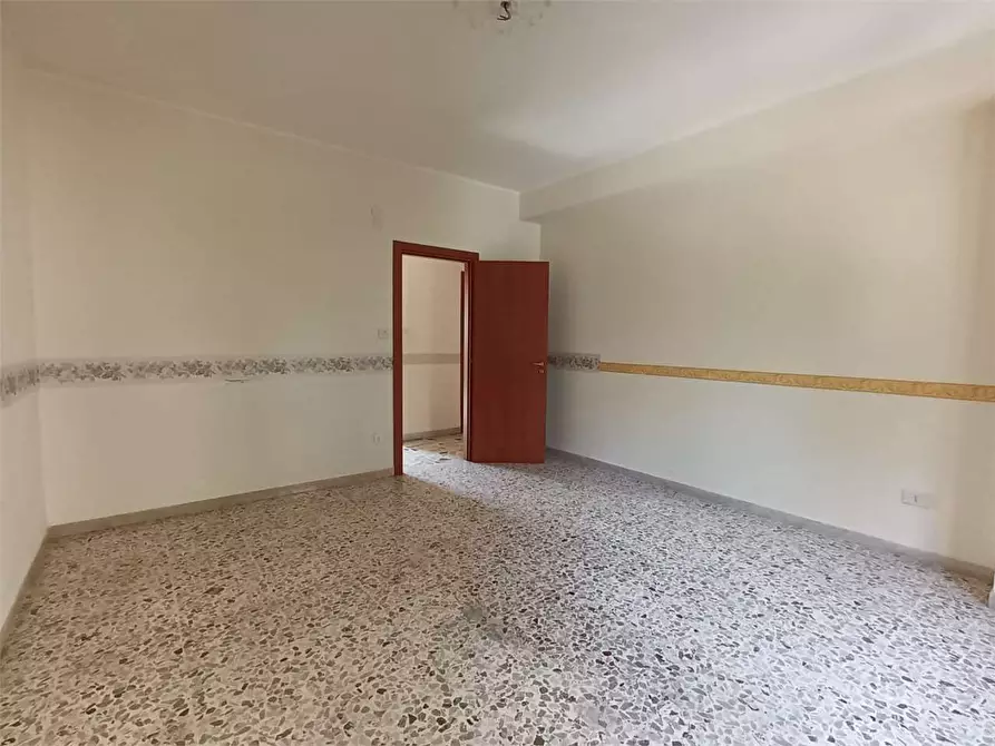 Immagine 19 di Appartamento in vendita  in via palagonia 1 a Siracusa