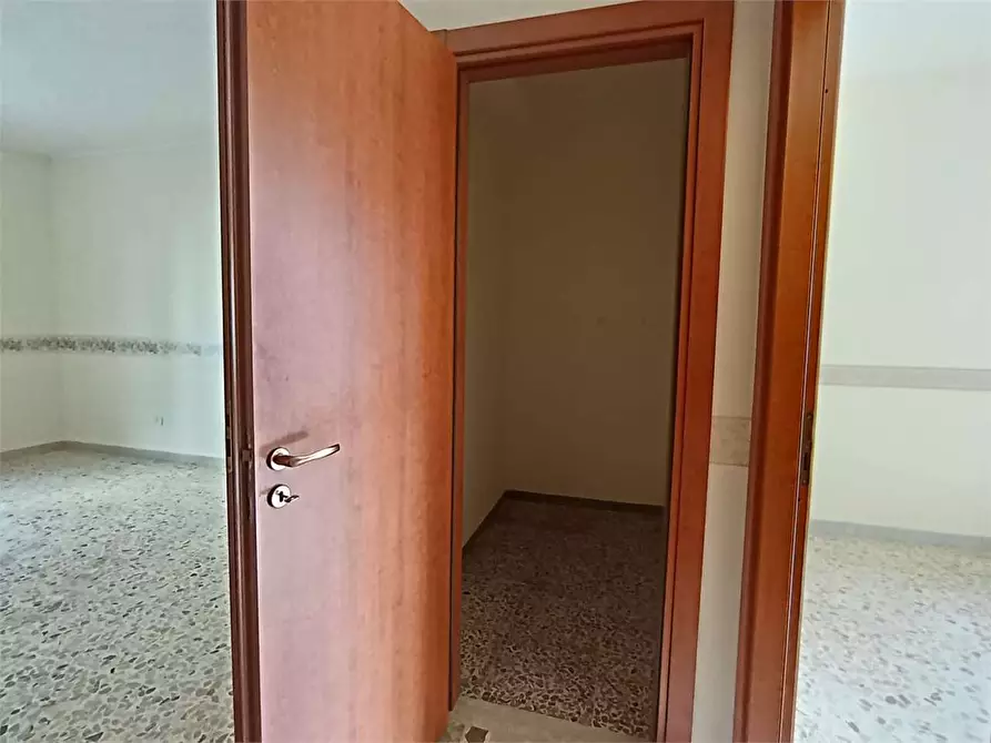 Immagine 23 di Appartamento in vendita  in via palagonia 1 a Siracusa