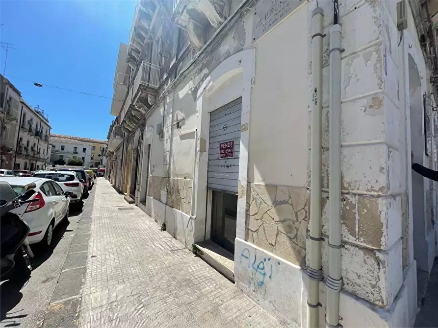 Immagine 3 di Negozio in vendita  a Siracusa
