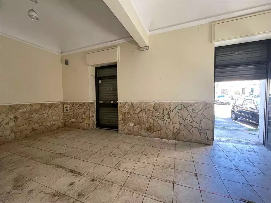 Immagine 6 di Negozio in vendita  a Siracusa