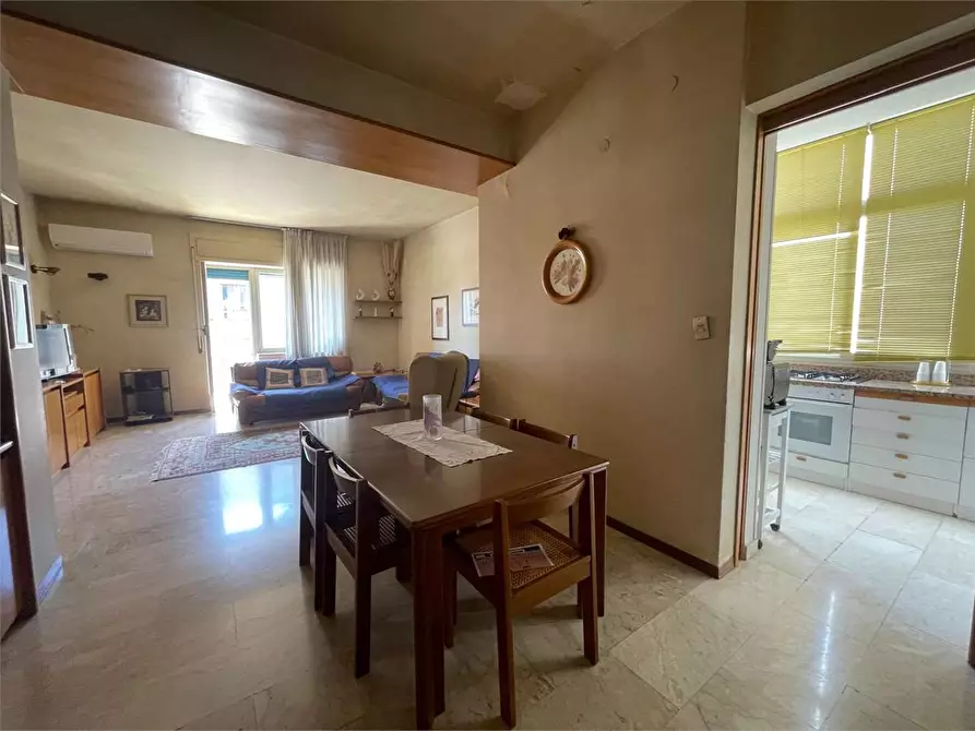 Immagine 14 di Appartamento in vendita  in via papa stefani IV 1 a Siracusa