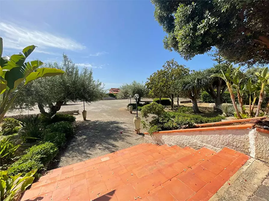 Immagine 4 di Stabile in vendita  a Siracusa