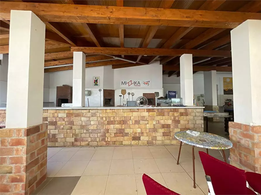 Immagine 14 di Stabile in vendita  a Siracusa