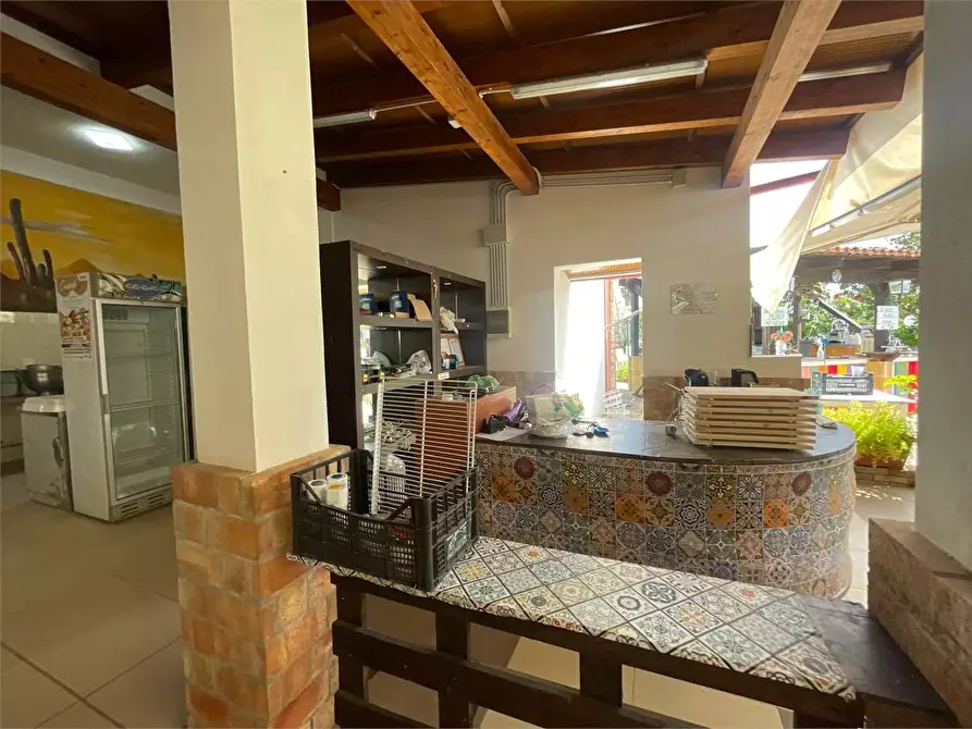 Immagine 15 di Stabile in vendita  a Siracusa