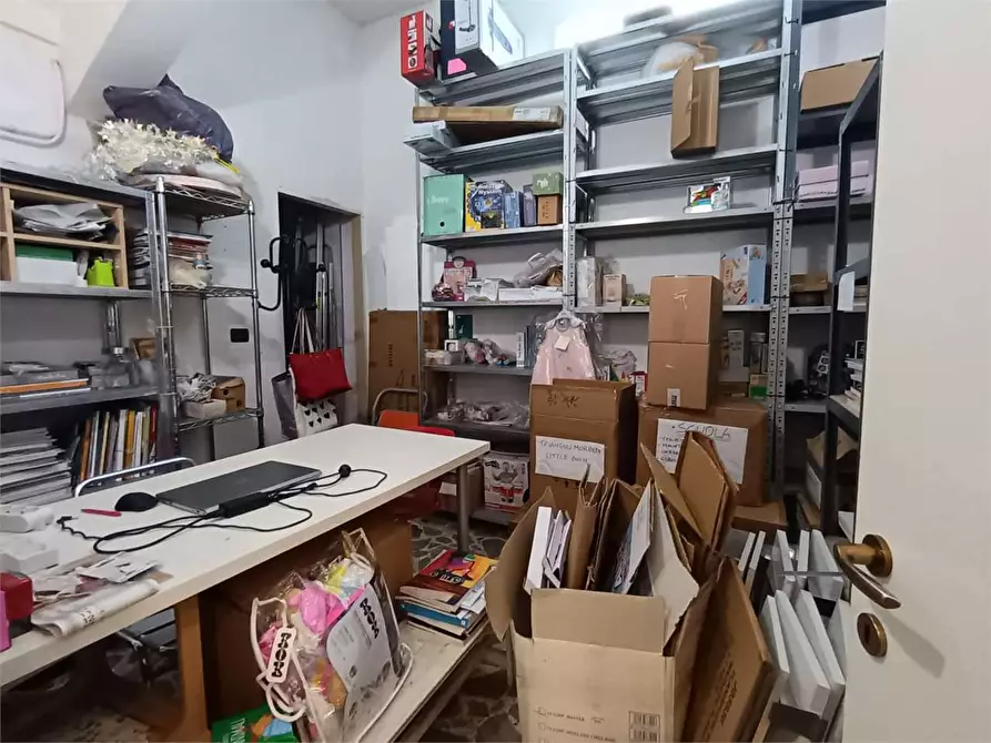 Immagine 9 di Negozio in affitto  a Siracusa