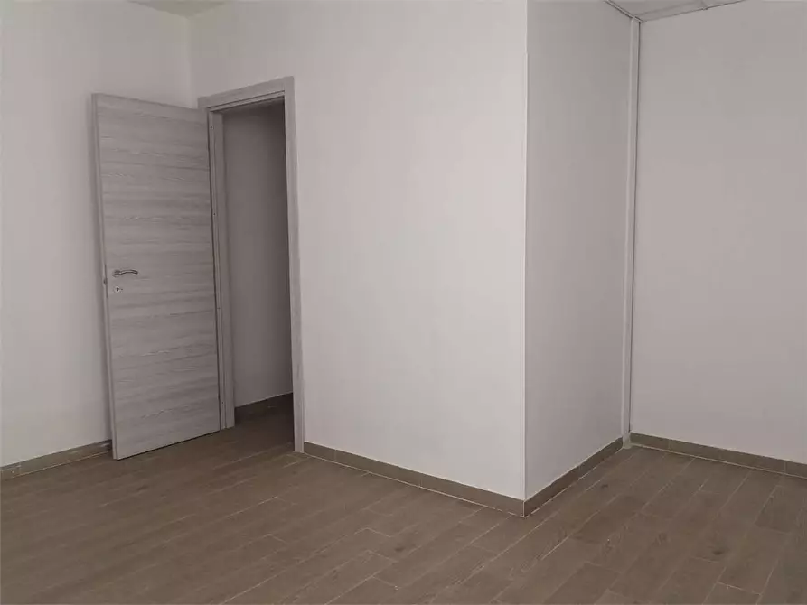 Immagine 6 di Ufficio in affitto  a Siracusa