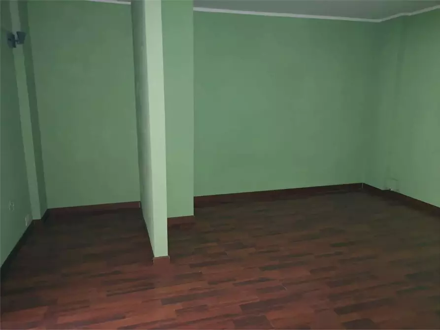 Immagine 15 di Ufficio in affitto  a Siracusa