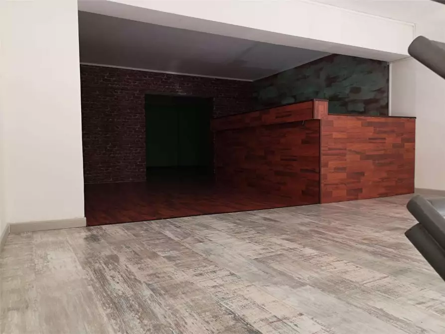 Immagine 9 di Negozio in affitto  in via malfitano 1 a Siracusa