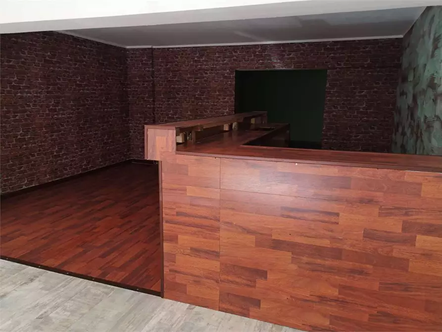 Immagine 10 di Negozio in affitto  in via malfitano 1 a Siracusa